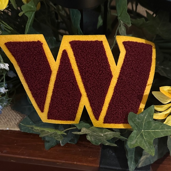 Washington Commanders Accessories - Elegant Burgundy and Gold Letter W Decor
